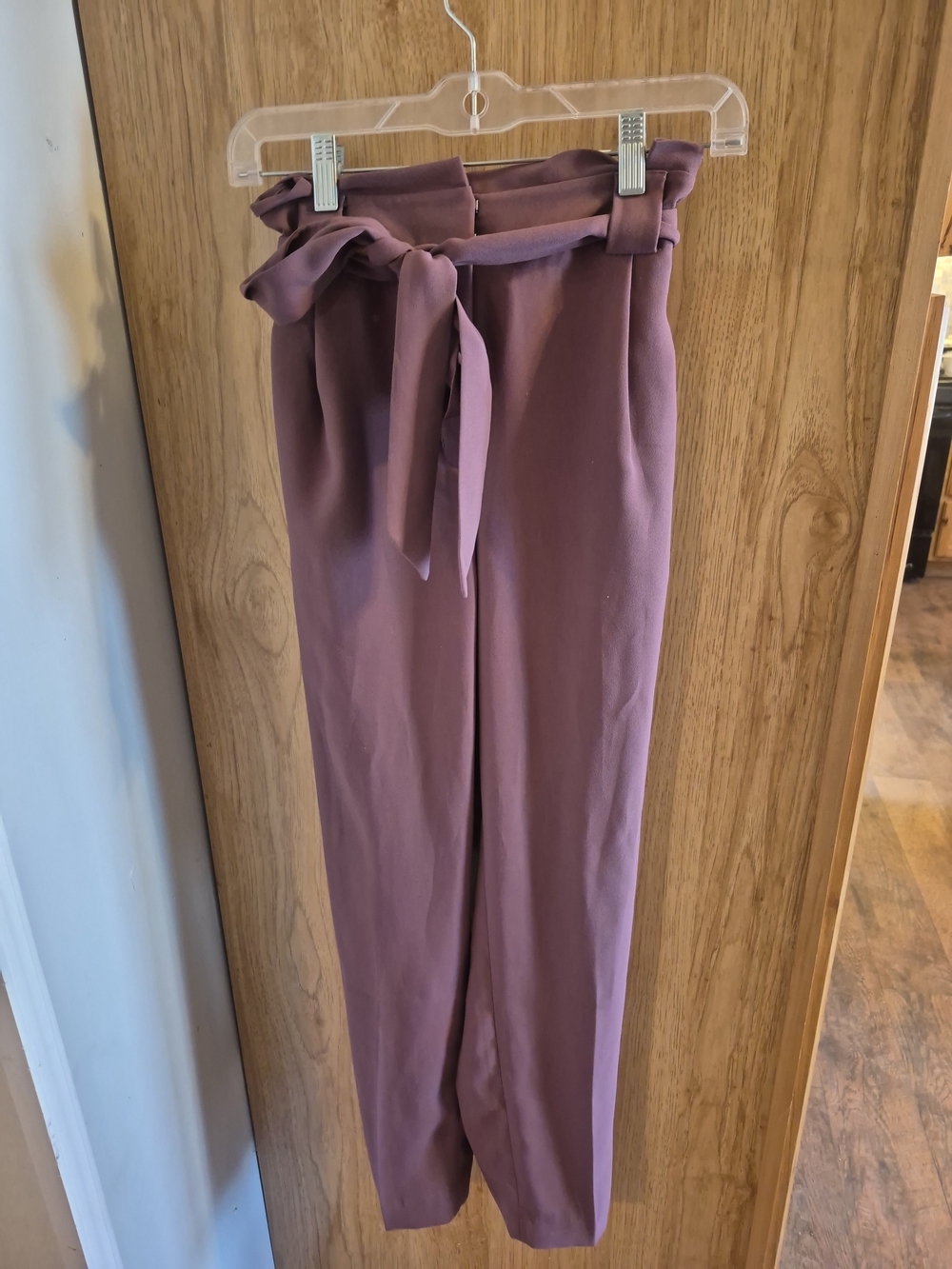 High-Waist Paperbag Trousers in Dusty Plum - Picture 5 of 6